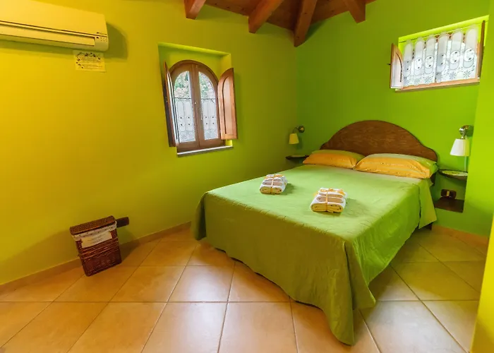 Nigro Casa rural Laureana Cilento